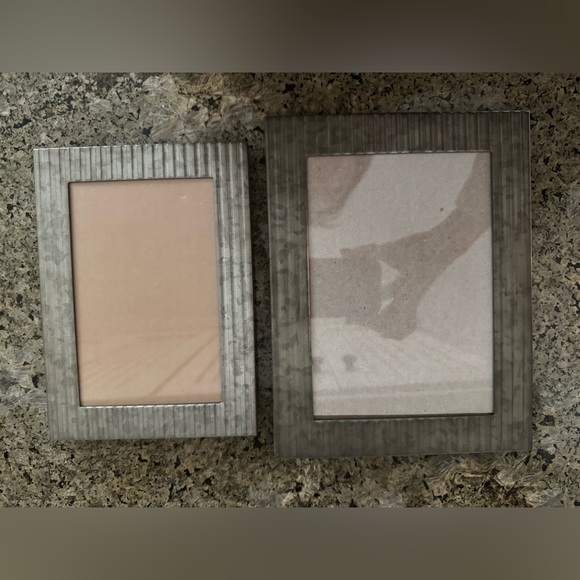 Galvanized Metal Picture Frame Set - Picture 2 of 4
